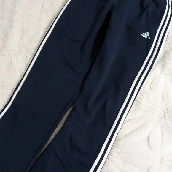 NWT Mens Adidas sweatpants Navy Medium - Picture 1 of 6